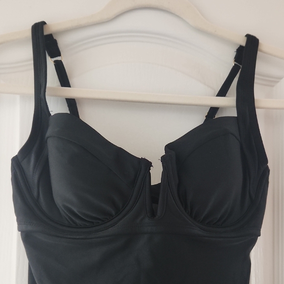 Shade & Shore Black Swimsuit, Size Medium - Picture 3 of 6